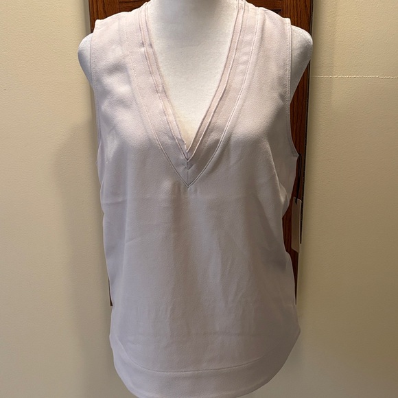 Brochu Walker Tops - NWT Brochu Walker Soft Cream V-neck Top - Size Small